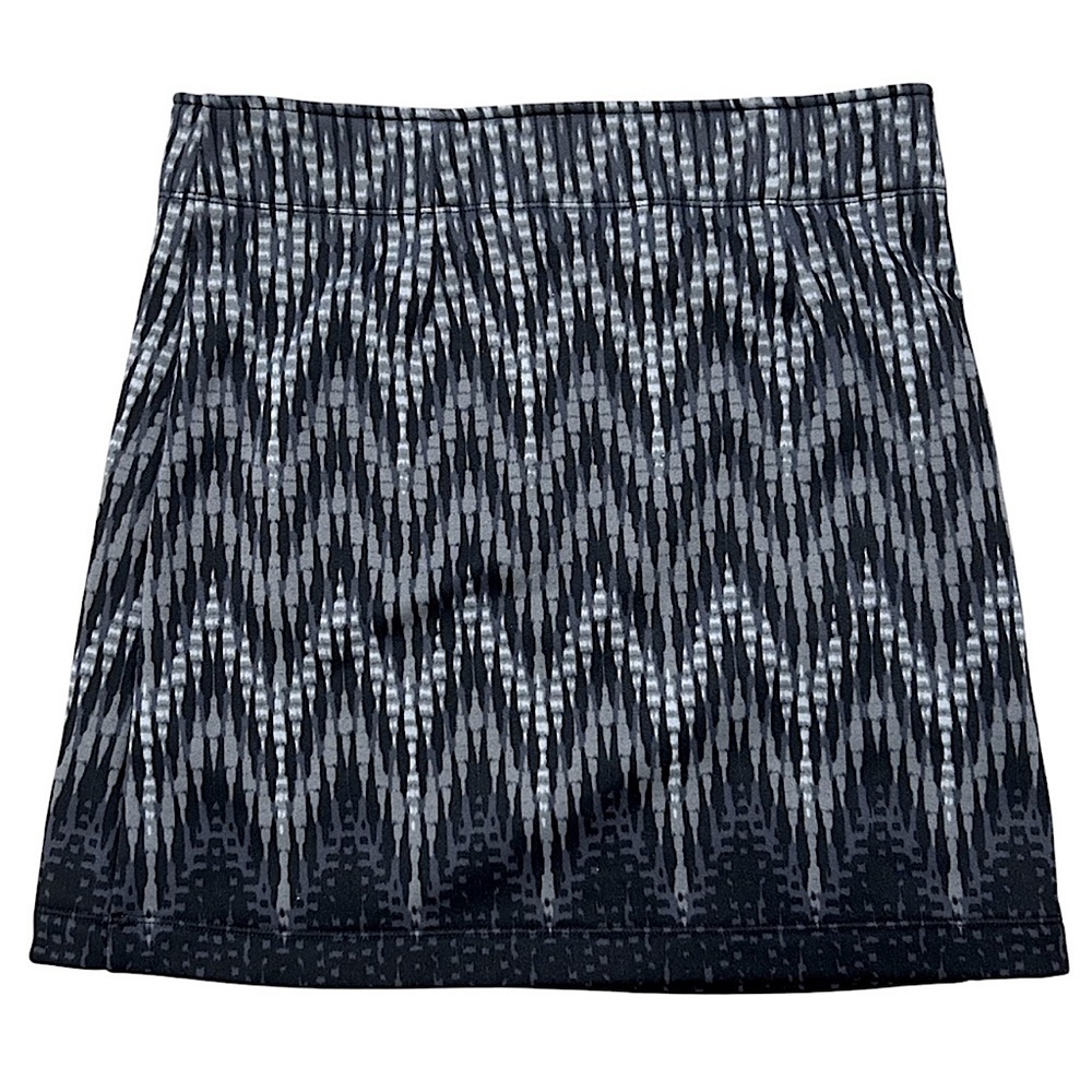 Athleta A-Line Skirt Black Gray Chevron Fleece Lined Pull On Women's Size XS